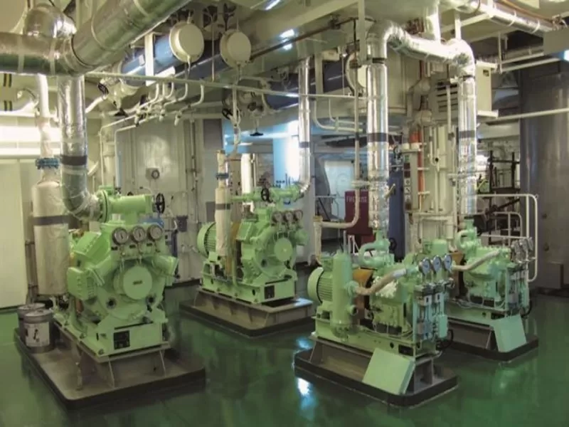 MARINE COMPRESSOR