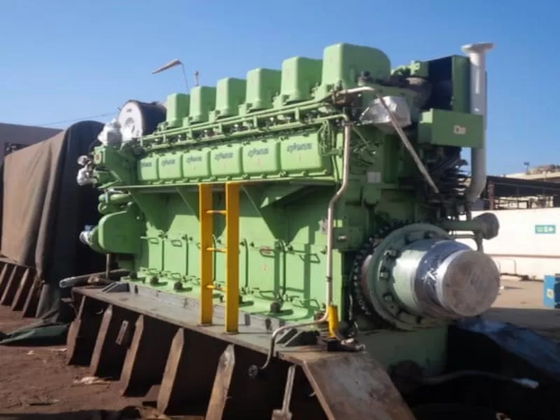 MARINE ENGINE